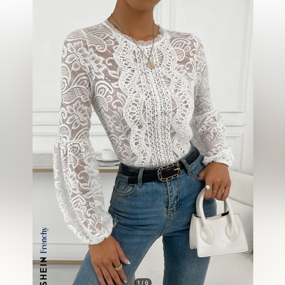 Keyhole Back Lantern Sleeve Guiper Lace Bodysuit
